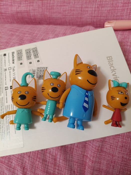 Продам Игрушки 3 кота