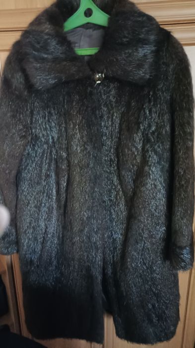 Продам полушубок нутрия.