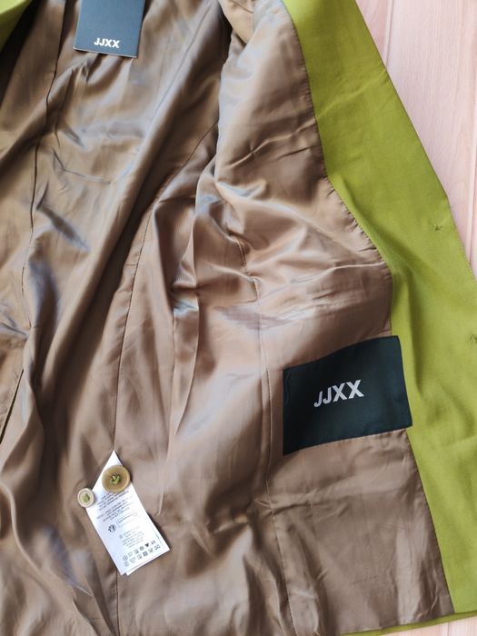 Уникално сако за сезон пролет-есен