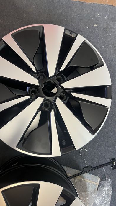 Диски r17 5x114.3