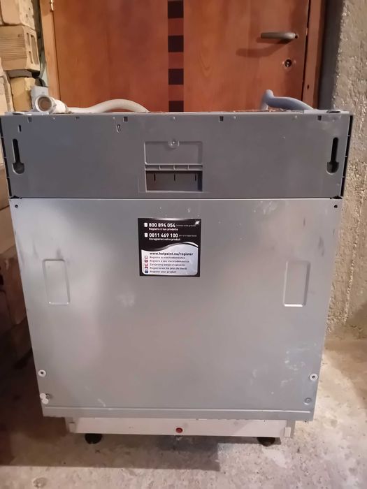 Съдомиялна аристон за пълно вграждане