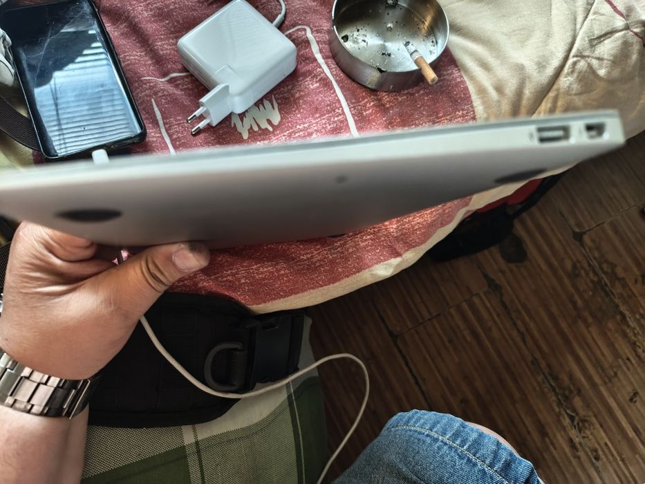 MacBook air 11,6, 8 GB RAM, 128 GB SSD
