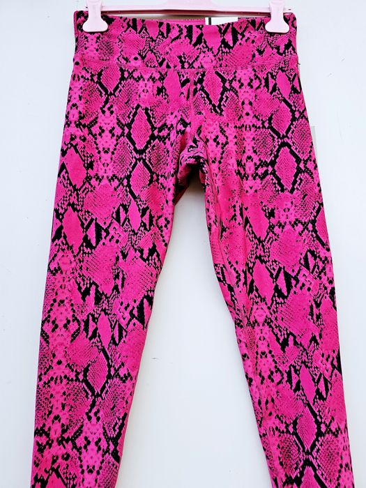 DKNY Sport оригинален дамски клин Л размер нов