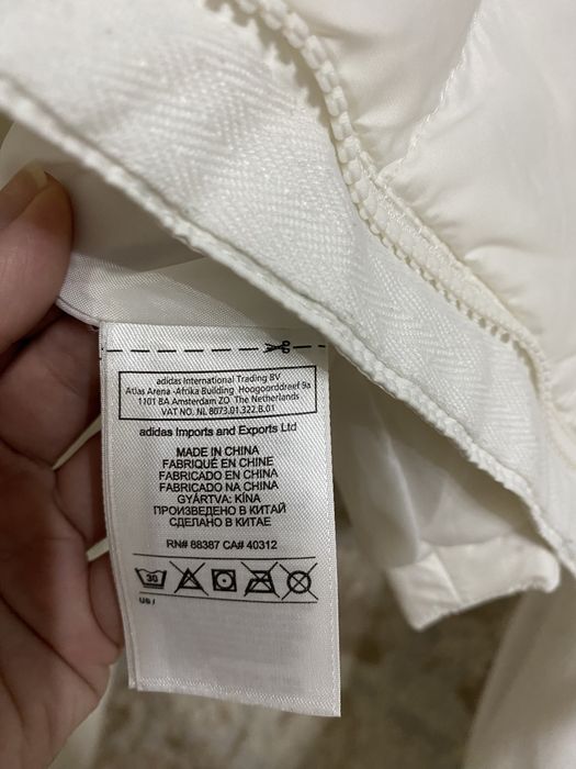 Фирменный пуховик Adidas