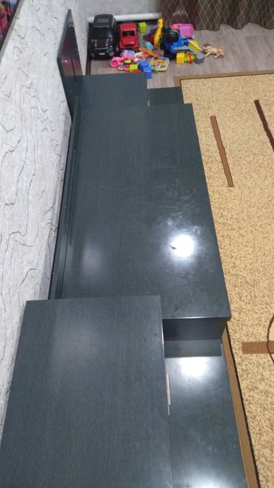 Продам тумбу под телевизор M. Stream