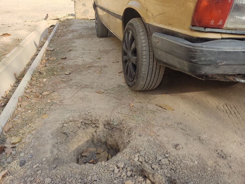 Продам автомобиль AUDI 80 B2