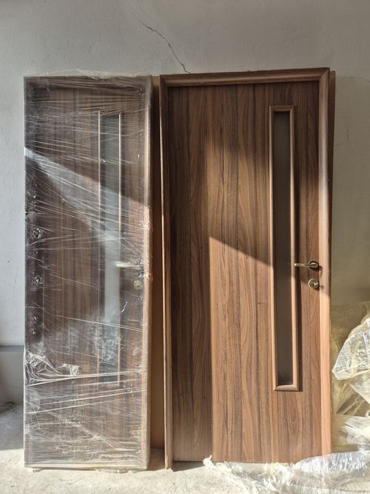 Usi de interior in stare foarte buna 350 ambele
