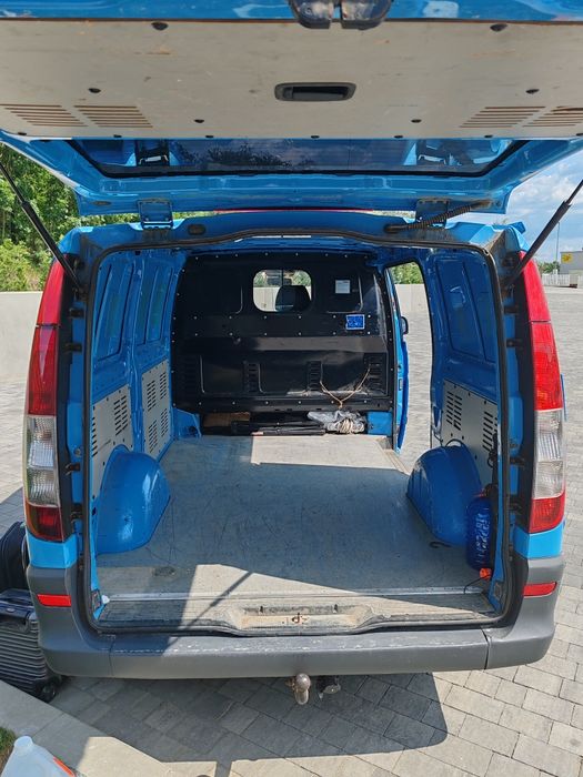 Mercedes-Benz Vito 2.2 CDI • 2011 • 3 locuri