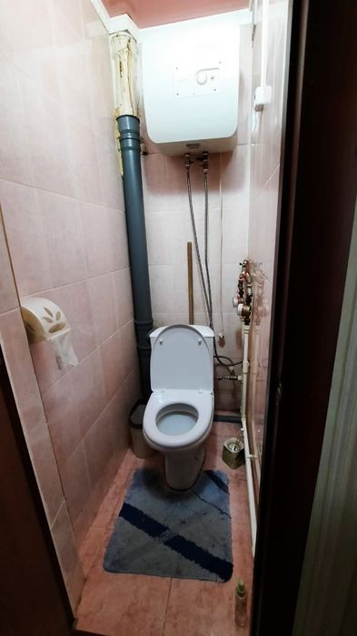 Продаётся 1 квартира в малосемейке