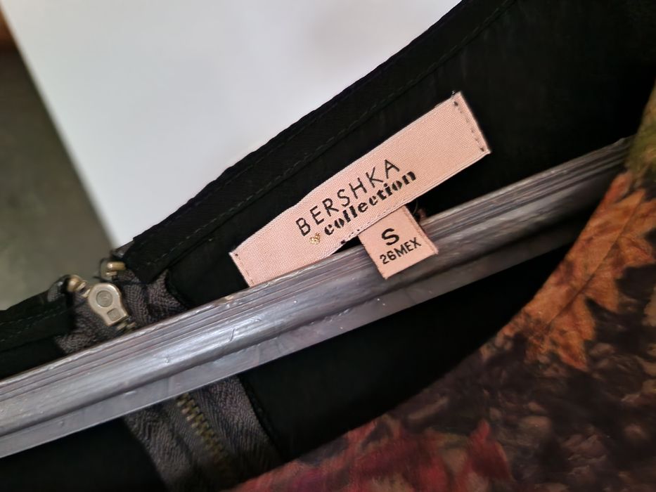 Рокля Bershka размер с