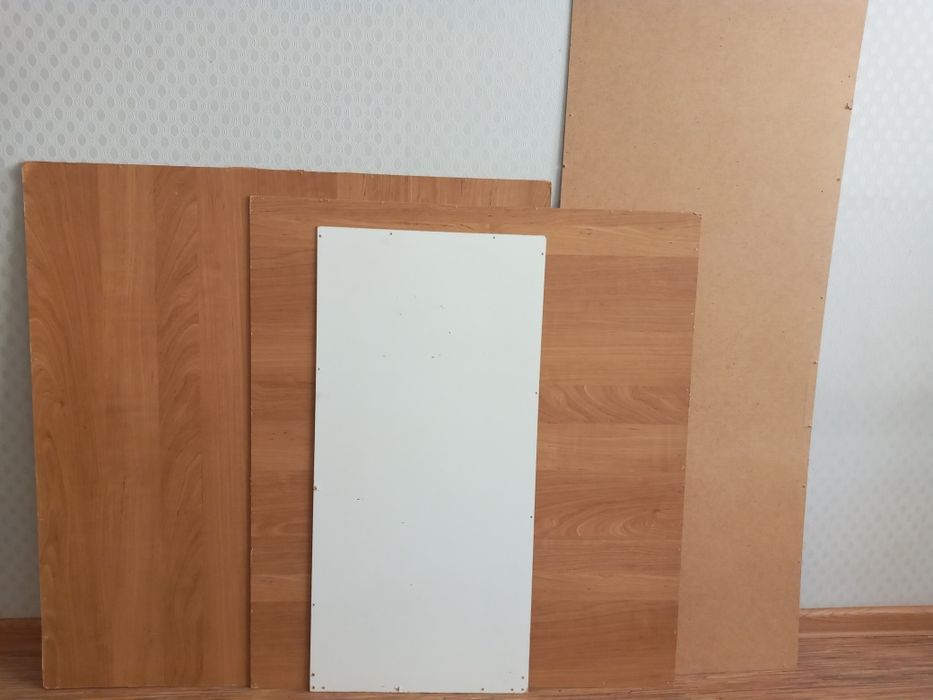 СРОЧНО! Продам  Стеклянные полки и доски от мебели