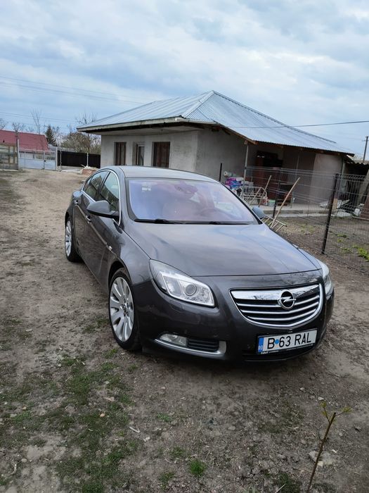 Mașina second hand Opel insignia