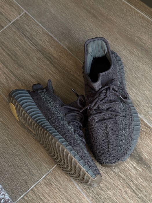 Маратонки adidas Yeezy 38,5