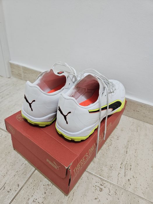 Ghete fotbal Puma King 20 Match TT Unleashed