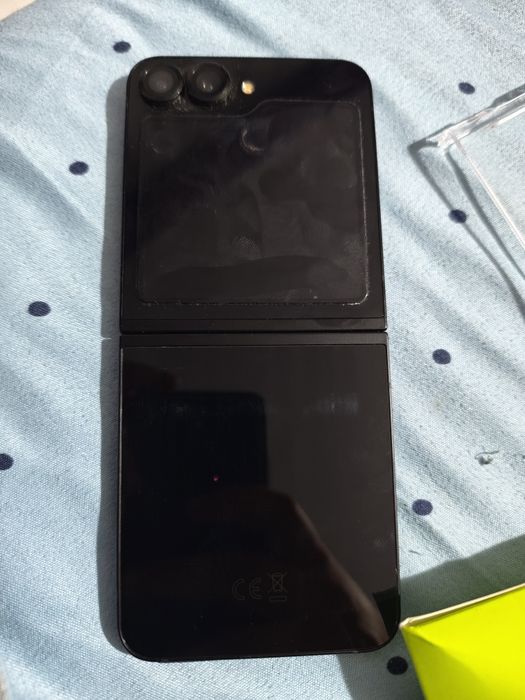 Samsung Z Flip 7 FE 128gb