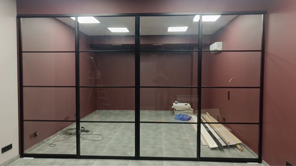 Стеклянная перегородка раздвижная