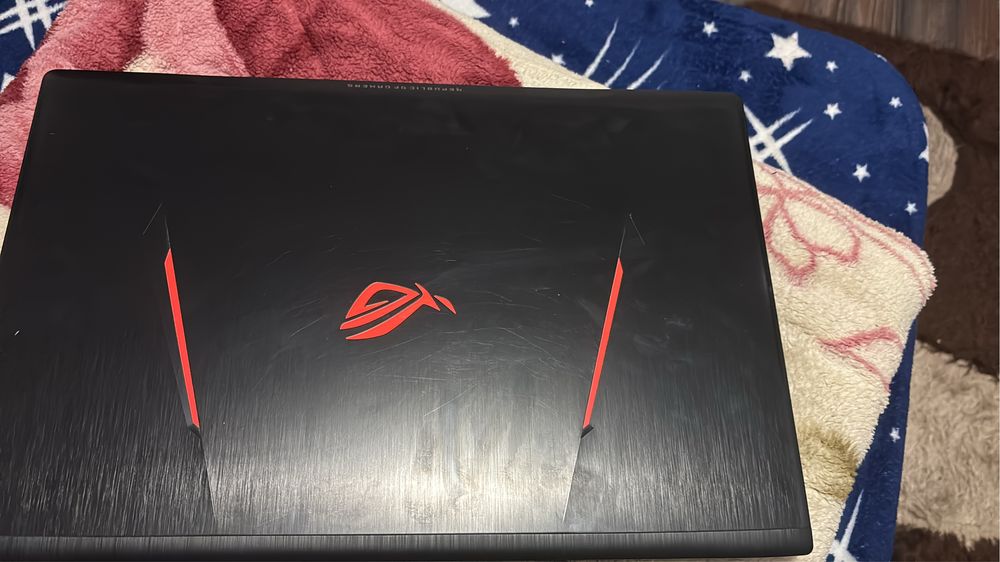 Vand/schimb Asus Rog Strix GTX 1050 4Gb 24Gb Ram 256Gb Ssd