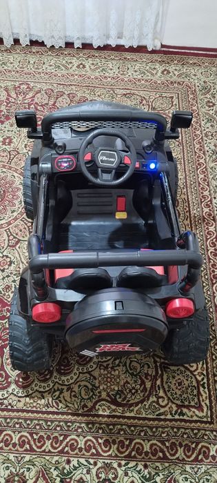 Афтомобил Сотилади