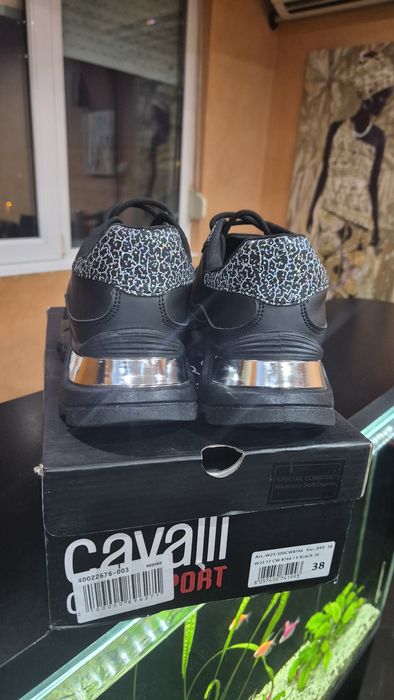 Сникърси Cavalii