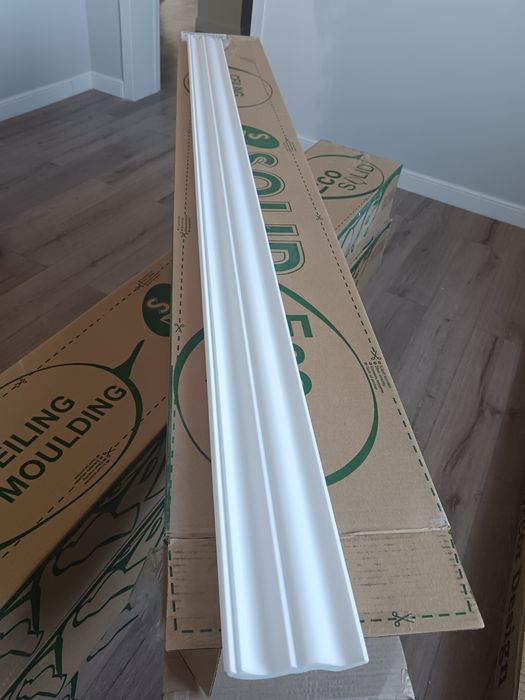 Продам плинтус потолочный
