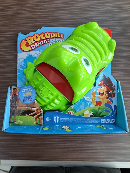 Crocodilul care mușcă splash