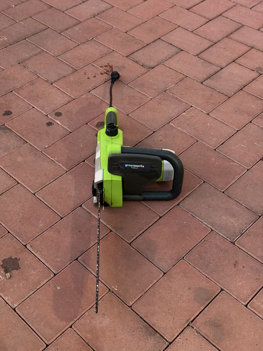 Drujbă electrică