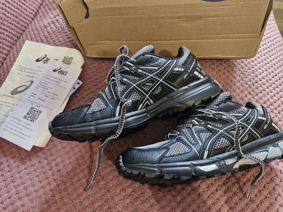 Новые кроссовки Asics