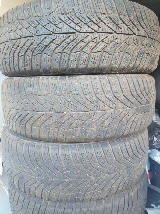 Гуми зимни 225/55/19 kumho