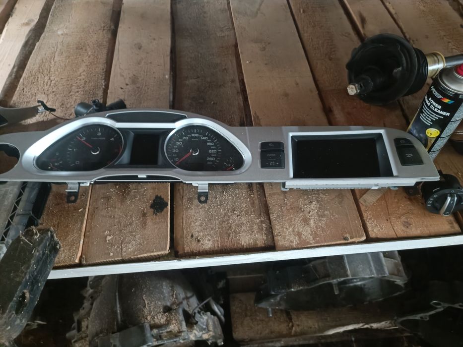 Фейслифт километраж и нави Audi A6 4F