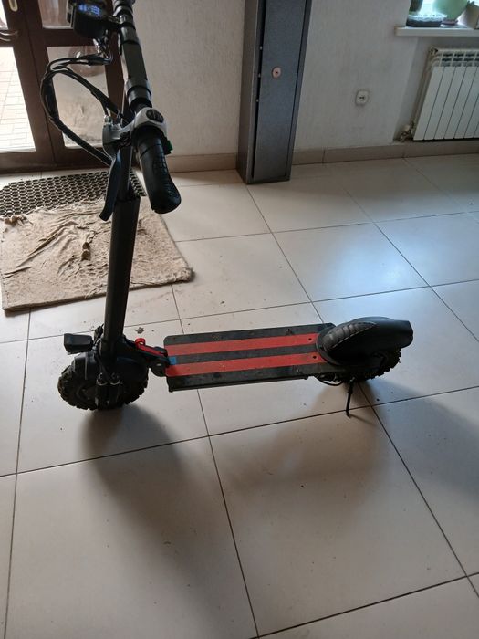 Продам .электро самокат