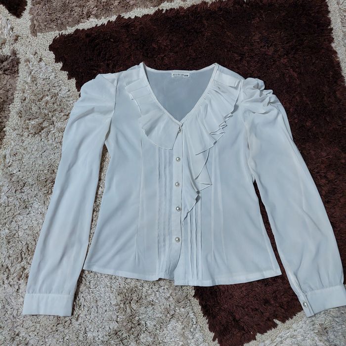 Продам     блузку