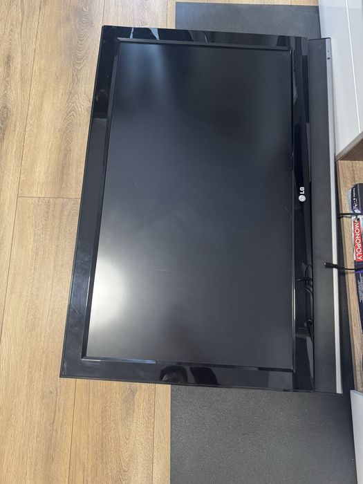 Televizor LG 37LC41