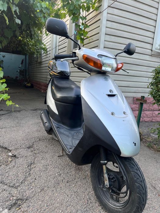Продам Скутер Suzuki lets 5