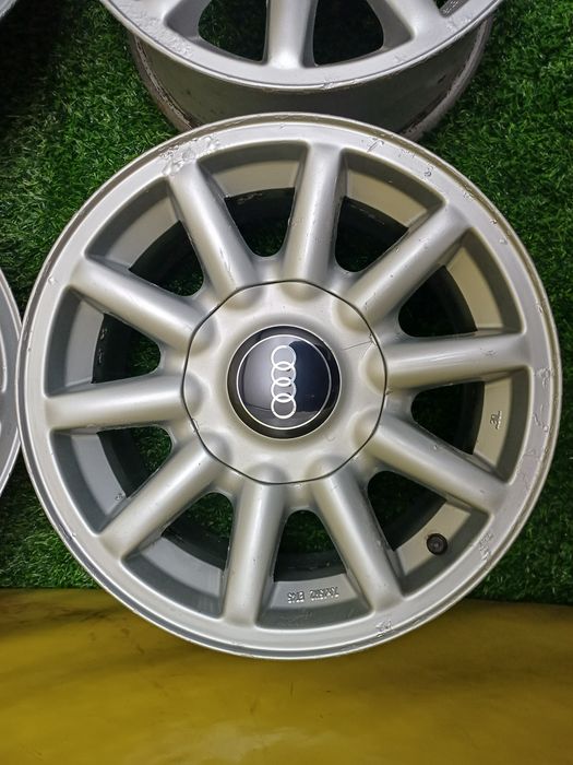Диски R15 5x112 ромашки на Audi.