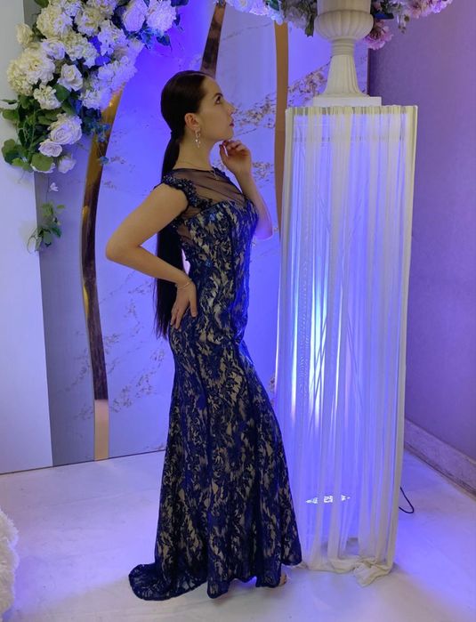 Срочно! Продаю вечерние платья