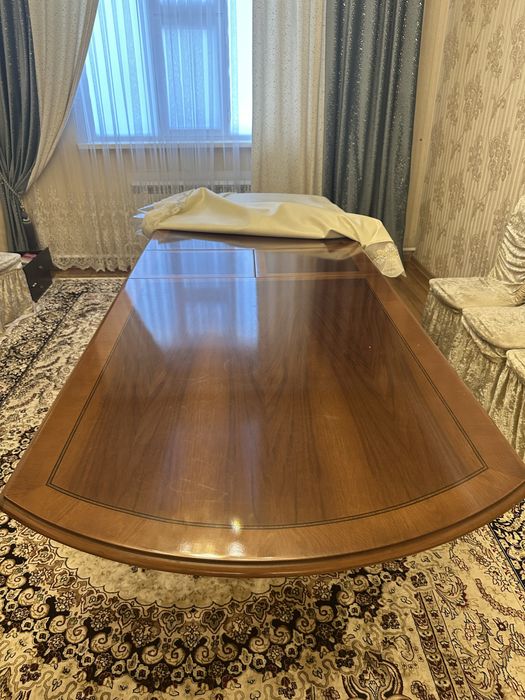 Продается стол в хорошем качестве из дуба