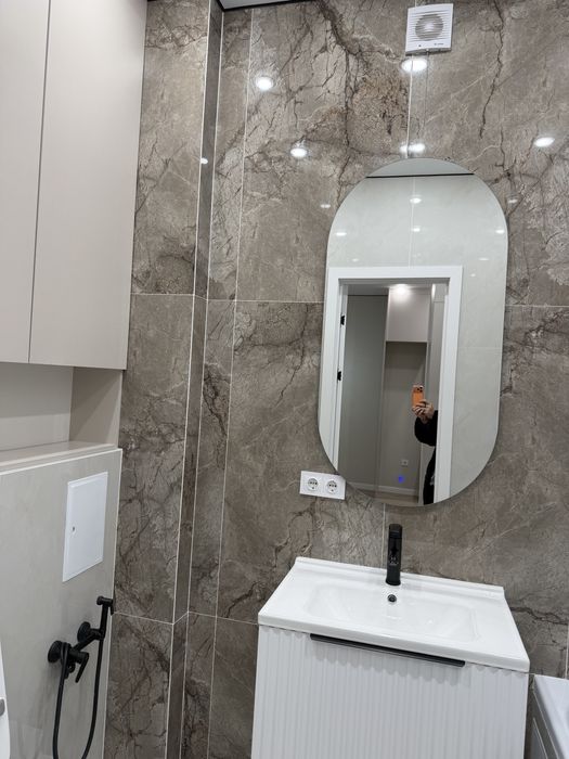 Продам  евро 2-комнатную квартиру