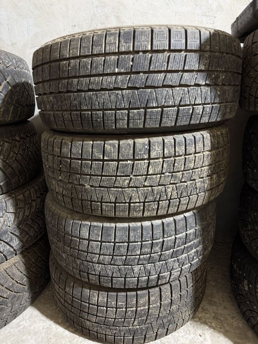 Продам зимние шины 235/45/18