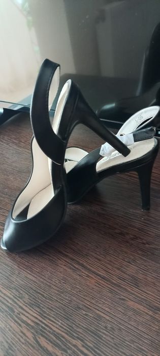 Sandale piele naturala, 35,noi în cutie