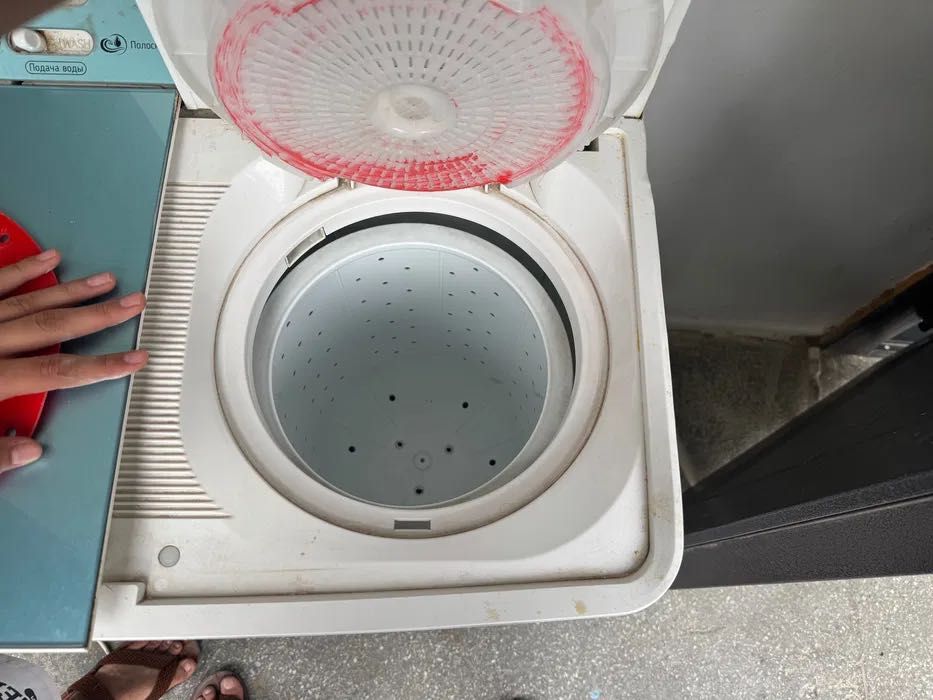 Ярим автомат кир ювиш мошина сотилади