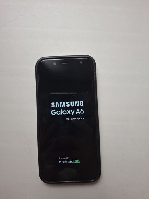 Продам мобильный телефон СамсунгA6
