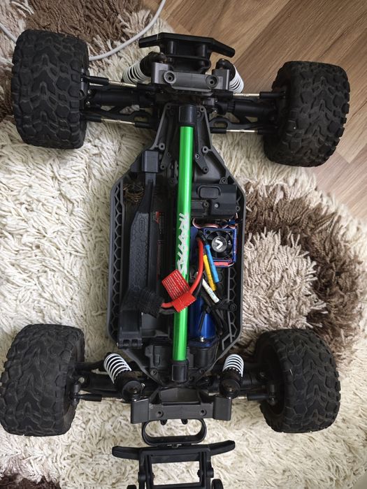 Automodel traxxas 4x4 rustler 3s VXL
