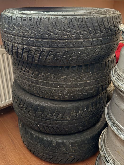 Зимни Гуми NOKIAN 225/60/17 SUV Спешно !