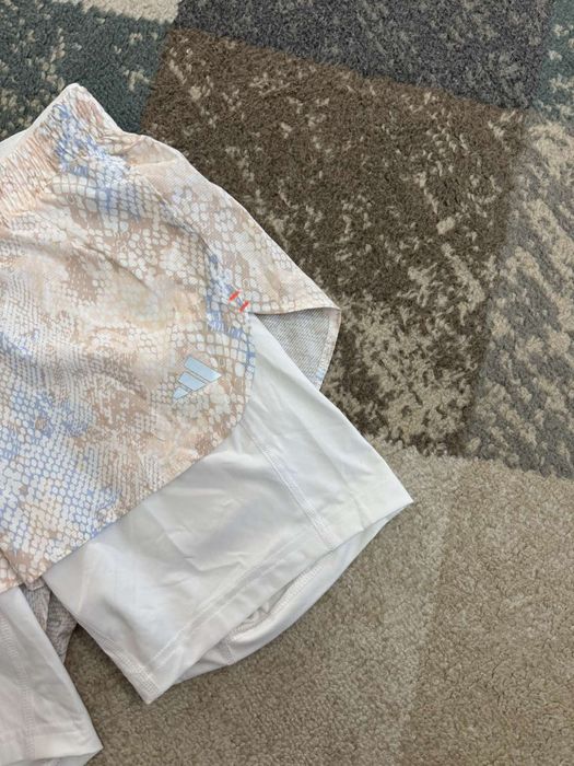 Дамски къси гащи Адидас