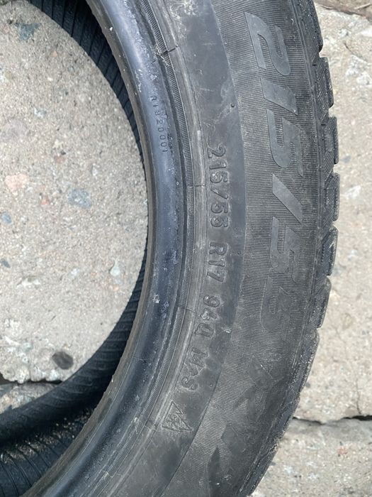 Шины Pirelli зимние.