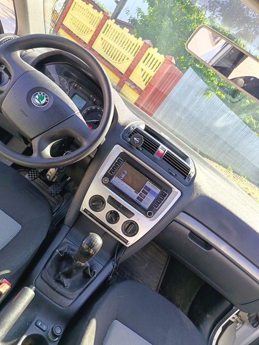 De vânzare Skoda 2