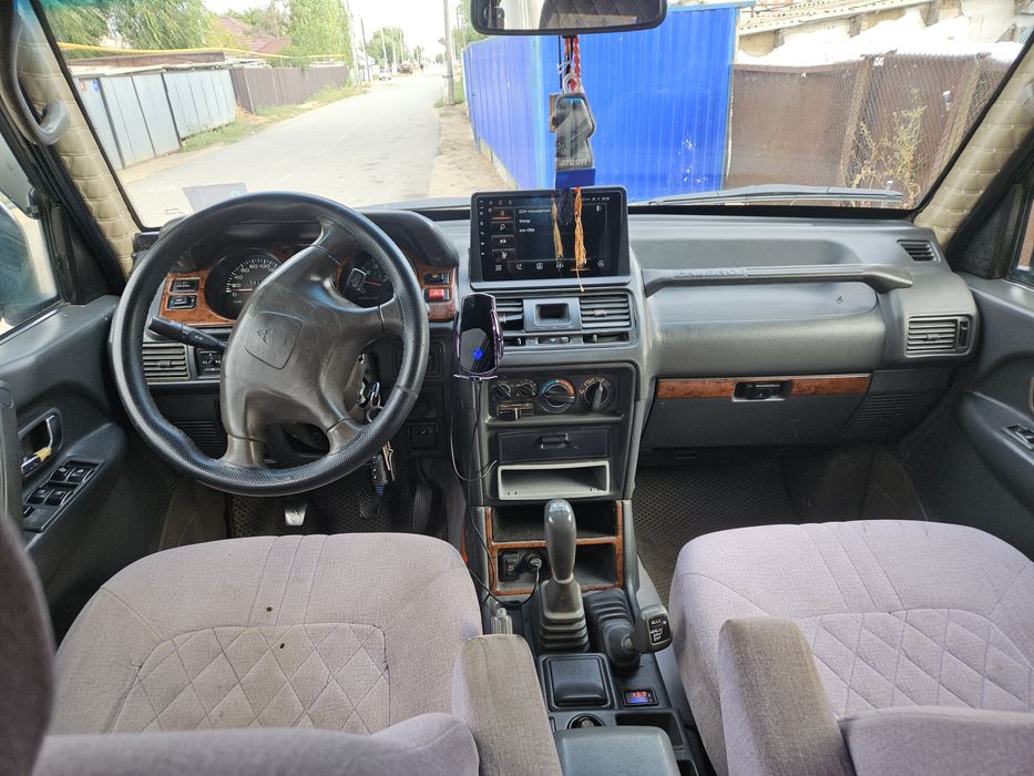 Mitsubishi pajero 2 1999 год