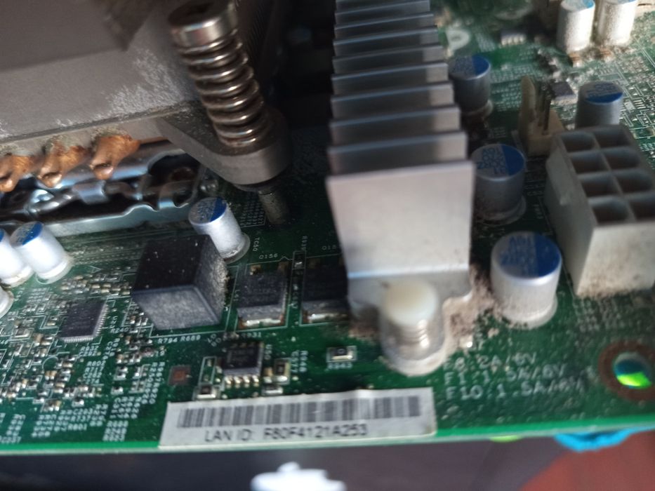 Vând placa de baza ddr3