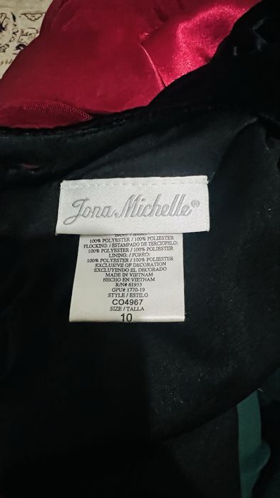 Продам нарядной платье для девочке