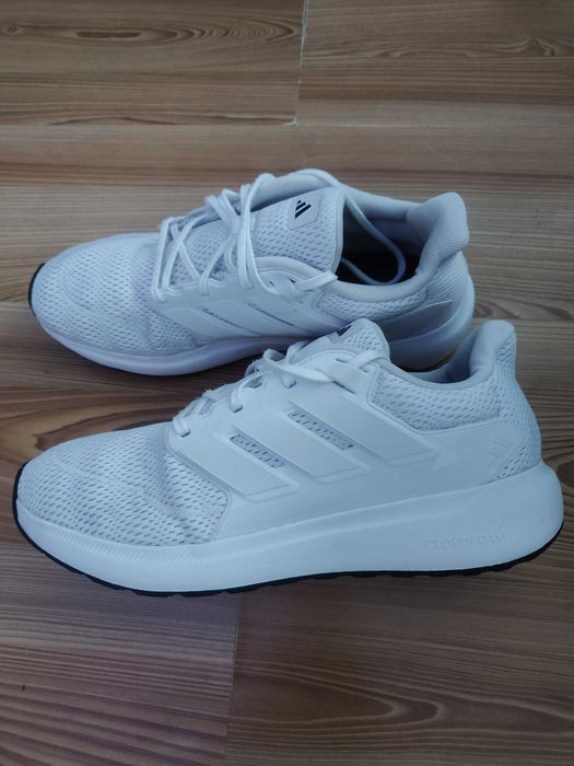 Бели мъжки маратонки Adidas